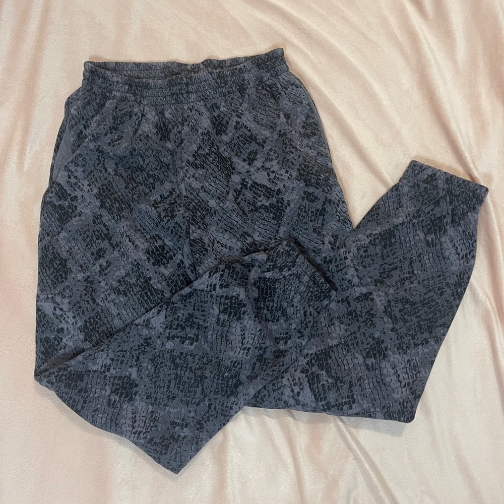 sweatpants